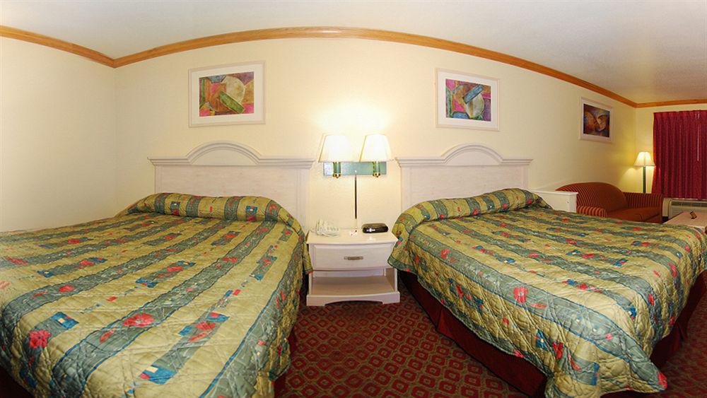 Econo Lodge Inn & Suites Corpus Christi Exterior photo